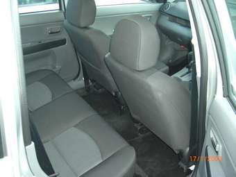 2005 Mazda Demio Photos