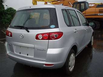 2005 Mazda Demio Pictures