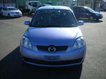 2005 Mazda Demio Pictures