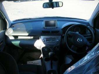 2005 Mazda Demio Pictures