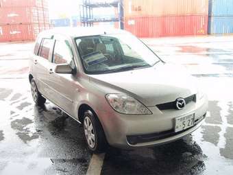 2005 Mazda Demio Pictures