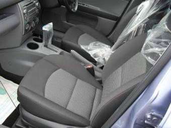 2005 Mazda Demio Photos