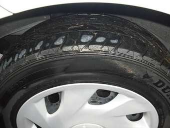 2005 Mazda Demio Pictures