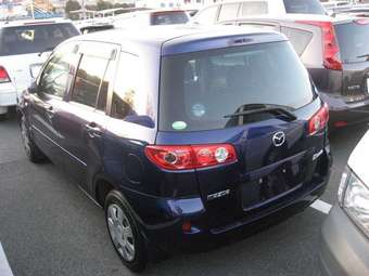 2005 Mazda Demio Photos