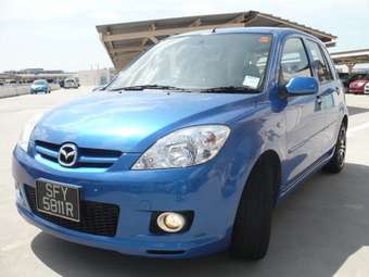 2005 Mazda Demio Photos