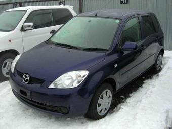 2005 Mazda Demio Photos