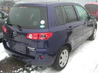2005 Mazda Demio Photos