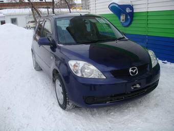 2005 Mazda Demio Pictures