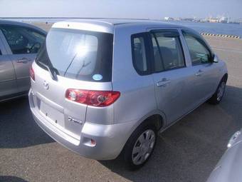 2005 Mazda Demio Photos