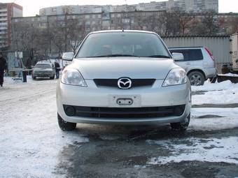 2005 Mazda Demio Photos