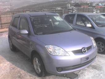 2005 Mazda Demio Pictures