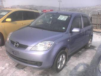 2005 Mazda Demio Pictures