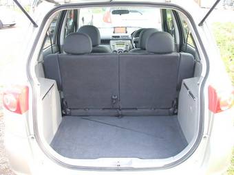 2005 Mazda Demio Pictures