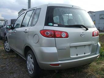 2005 Mazda Demio Pictures