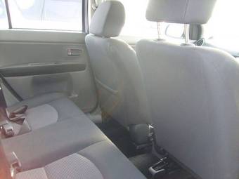 2005 Mazda Demio Photos