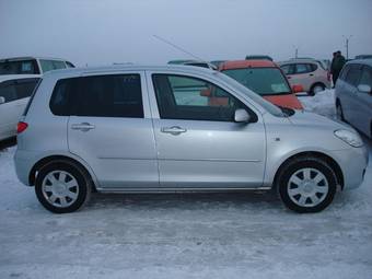2005 Mazda Demio Pictures