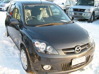 2005 Mazda Demio Photos