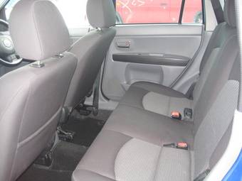 2005 Mazda Demio Images