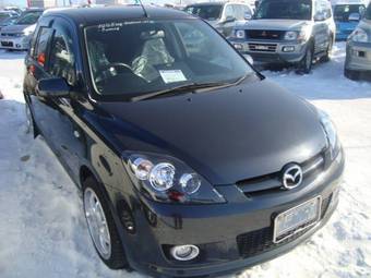 2005 Mazda Demio Photos