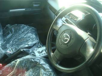 2005 Mazda Demio Photos