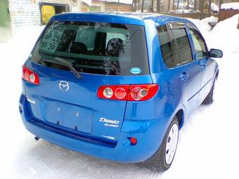 2005 Mazda Demio Photos