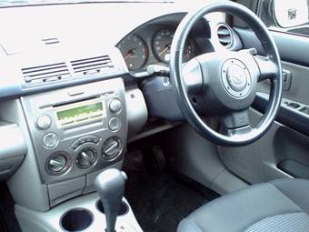 2005 Mazda Demio Photos