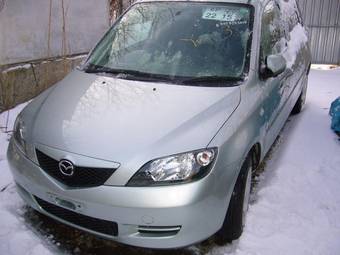 2005 Mazda Demio Photos