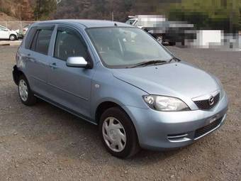 2005 Mazda Demio Pictures