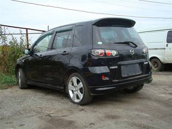 2005 Mazda Demio Photos