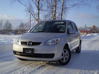 2005 Mazda Demio Pictures