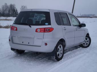 2005 Mazda Demio Photos