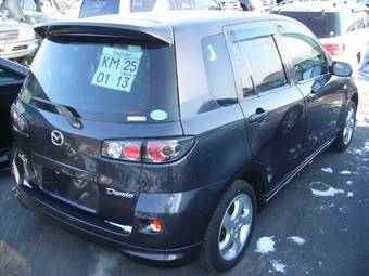 2005 Mazda Demio Pics