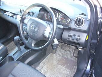 2005 Mazda Demio Photos