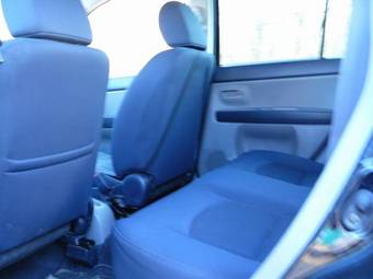 2005 Mazda Demio Photos