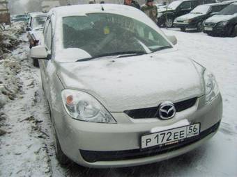 2005 Mazda Demio Photos