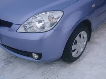 2005 Mazda Demio Photos