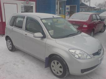 2005 Mazda Demio Pictures