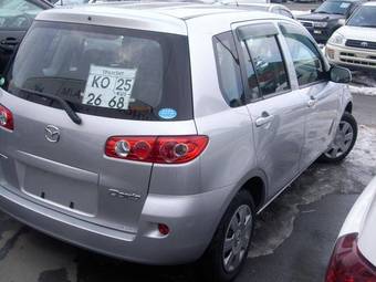 2005 Mazda Demio Pictures