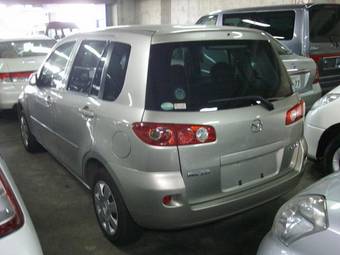 2005 Mazda Demio Pictures