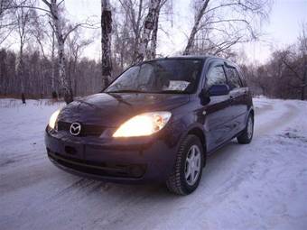 2005 Mazda Demio Pics