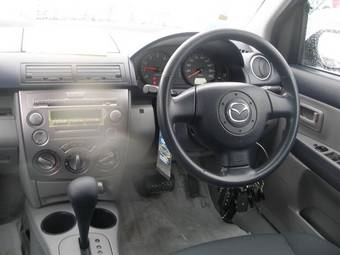 2005 Mazda Demio Photos