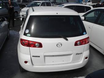 2005 Mazda Demio Pictures