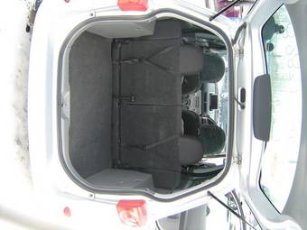 2005 Mazda Demio Photos