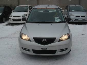 2005 Mazda Demio Pictures