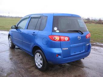 2005 Mazda Demio Pictures