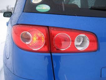 2005 Mazda Demio Images