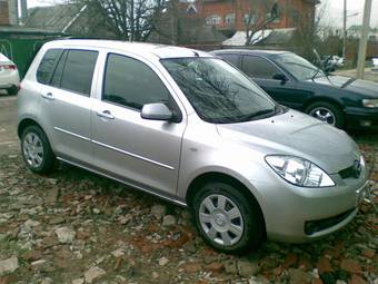 2005 Mazda Demio Images