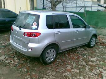 2005 Mazda Demio Pics