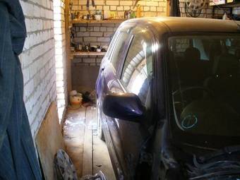 2005 Mazda Demio Pictures