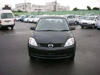 2005 Mazda Demio Pictures